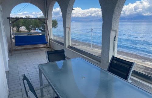 Agia Pelagia Apartment | Beachfront House Agia Pelagia Kythira