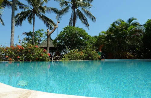 Kalisada Villa | Beachfront Villa Damai in top location quiet and newly renovated!