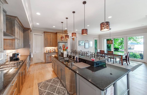 Bowling Green House | Beachfront Lakehouse on Lake Wylie!