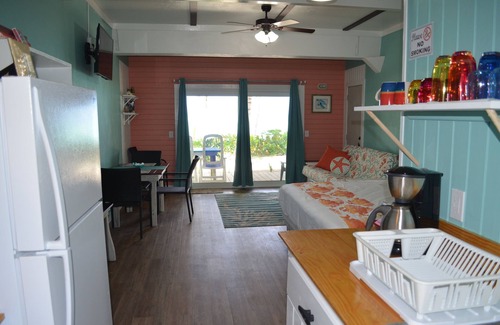Spanish Wells Apartment | Beachfront large one bedroom studio, adjoining studio can be added to make 2/2.