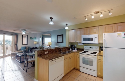 Treasure Island Condo | Beachfront Location. Close to Activities, Shops and Restaurants. Modern and Updated.