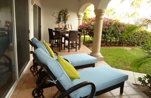 Zona Hotelera Villa | Beachfront luxury villa private ocean view property
