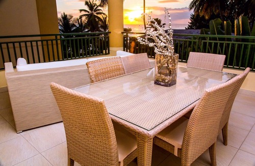St. Lawrence Gap Apartment | Beachfront Luxury Apartment on Secluded Dover Beach