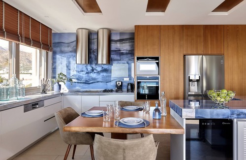Koutsouras Villa | Beachfront Moonlight villa for large groups