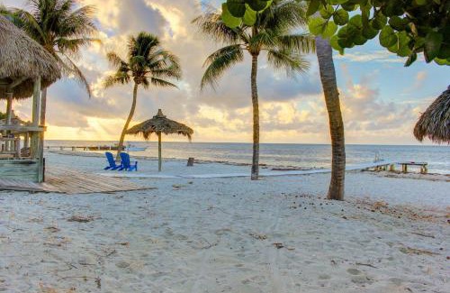 Layton House | Beachfront Ocean Duplex
