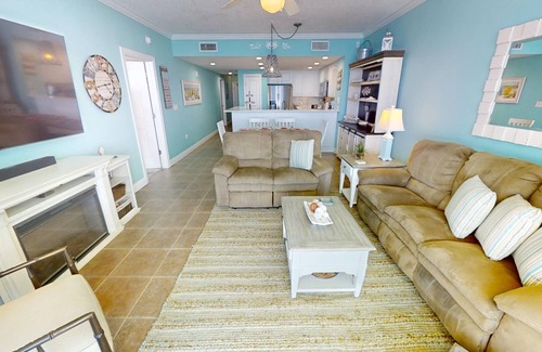El Centro Beach Condo | Beachfront Palazzo Condo - 2BR + Bunks, Gulf View w/Free Beach Chairs!