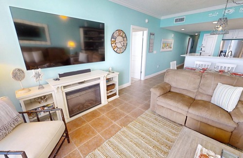 El Centro Beach Condo | Beachfront Palazzo Condo - 2BR + Bunks, Gulf View w/Free Beach Chairs!