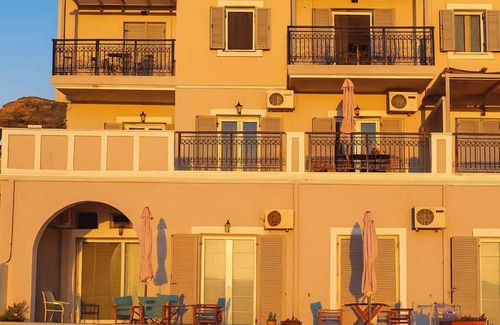 Agia Pelagia Apartment | Beachfront Panorama Triple Room in Kythira