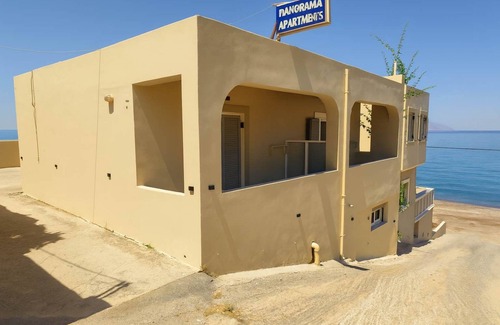 Agia Pelagia Apartment | Beachfront Panorama Triple Room in Kythira