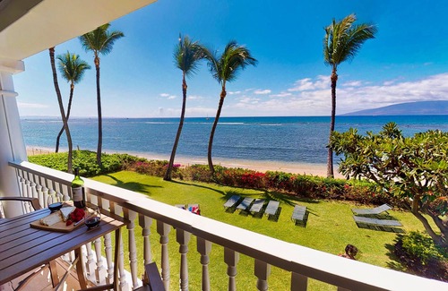 Historic Lahaina Front Street Condo | Beachfront Paradise, Stunning Views, Condo with AC, Steps to the beach!
