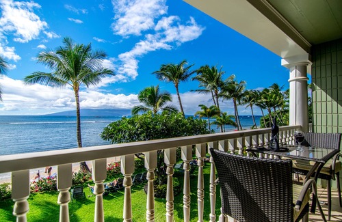 Historic Lahaina Front Street Condo | Beachfront Paradise, Stunning Views, Condo with AC, Steps to the beach!