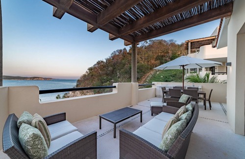 Santa Maria Huatulco Condo | Beachfront Penthouse | Resort Amenities