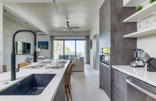 Cocoplum Villa | Beachfront-Pool-Family Vacation-Belize at its Best