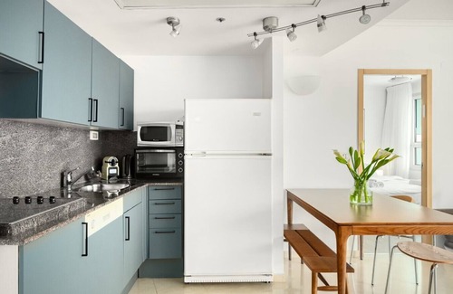 Tel Aviv Promenade Apartment | Beachfront Property with Balcony
