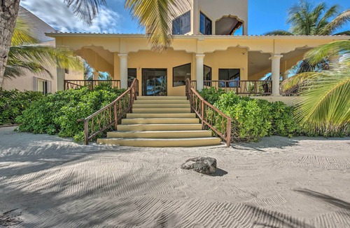 El Placer Apartment | Beachfront Quintana Roo Apartment w/Ocean Views!