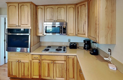 Freeport House | Beachfront Sandcastle | Spacious Coastal Retreat, Oceanfront + Pet Friendly!