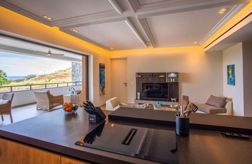 Sint Michiel Apartment | Beachfront, sea view 3 BDR luxury The Shore @ Blue Bay Beach and Golf Resort