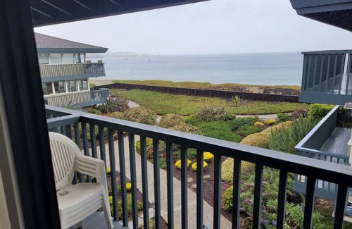 Downtown Monterey House | Beachfront Townhome on Del Monte Beach in near Fisherman's Wharf