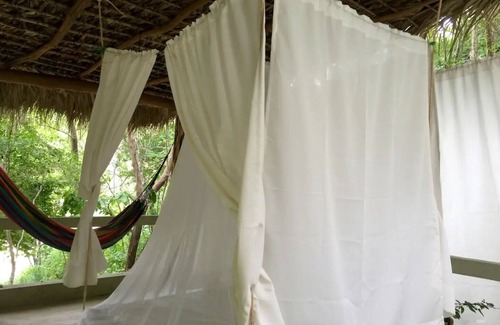 Arroyo Cruz House | Beachfront tree cabin with deck pool