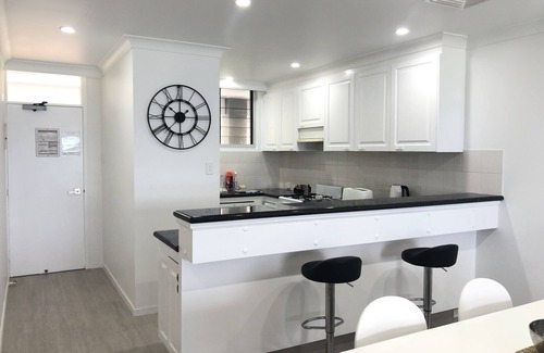Hamilton Island Apartment | BEACHFRONT UNIT "EVERYTHING YOU NEED AT A PRICE YOU"LL LOVE" Frangipani 206