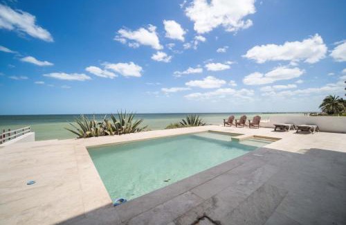 Miramar House | Beachfront Upscale House in Telchac