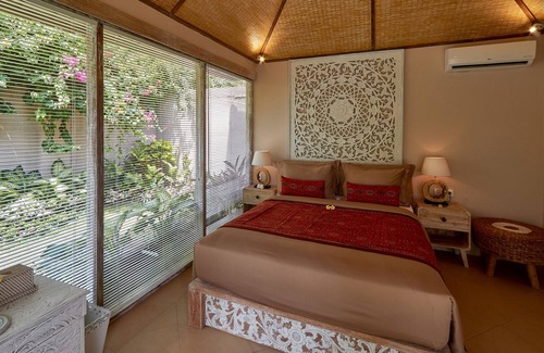 Sukawati Villa | Beachfront Villa 4 Bedroom with Private Pool Sunrise