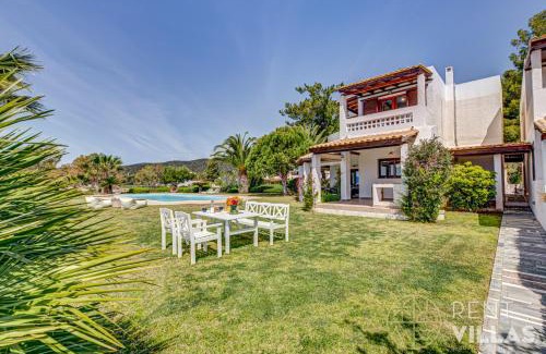 Kilada Villa | Beachfront Villa Armonia in Porto Hydra by goutos properties