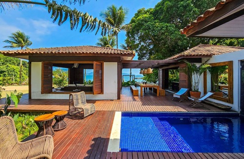 Angra dos Reis Villa | Beachfront villa in Angra dos Reis - Ang009