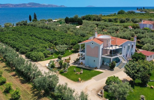 Kiveri Villa | Beachfront Villa Samantha's Paradise