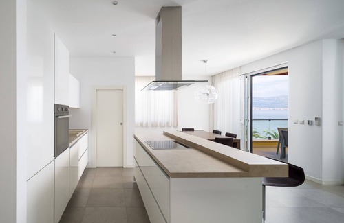 Slatine Villa | Beachfront Villa Lemonade with Pool I