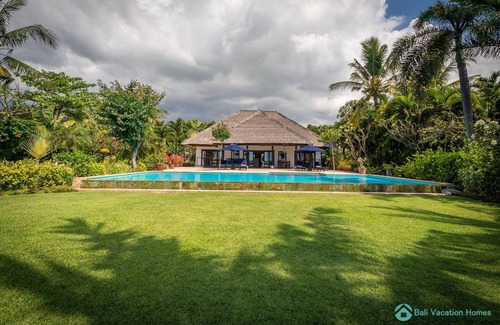 Tigawasa Villa | Beachfront Villa - Makes you Feel at Home on Bali!