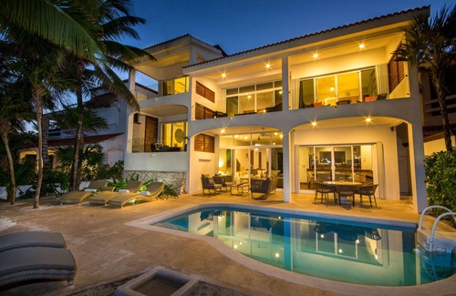 Akumal House | Beachfront Villa with Staff in Gated Community