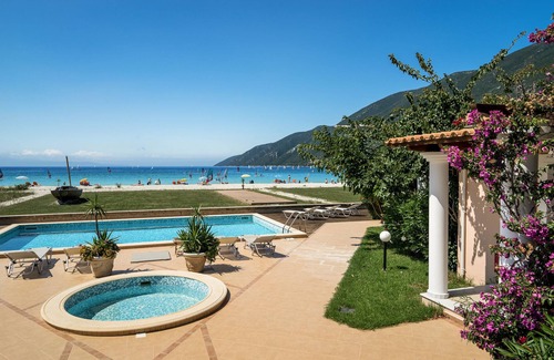 Evgiros Villa | Beachfront Villa Zoe (2-3people)