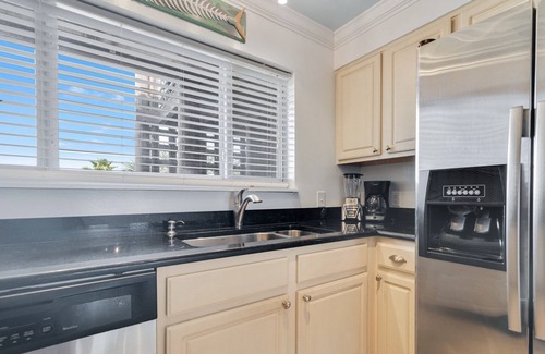 Ono Island Condo | Beachfront | Walk to FloraBama | 2 Pools, 2 Boat Docks w/Slips | My Beach Getaways
