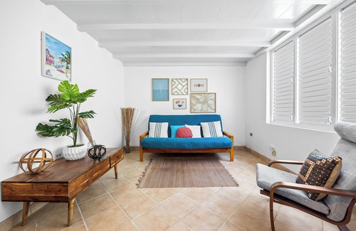 Espinar Apartment | Beachfront | With Pool | Free Parking