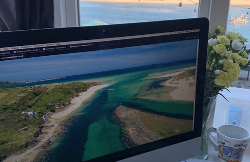 Lelant House | Beachpad's Beach Bungalow on *Best Beach 2024 The Times + hot tub parking wifi