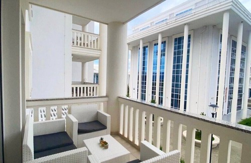 Velipoje Apartment | Beachside Bliss: Spacious Apartment for Family Fun and Serene Getaways