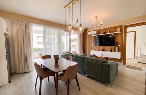 Los Melones Apartment | Beachside Elegance: Stylish, Central