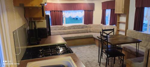 Skegness Other | Beachside, Family-friendly, WiFi, 6 berth Caravans