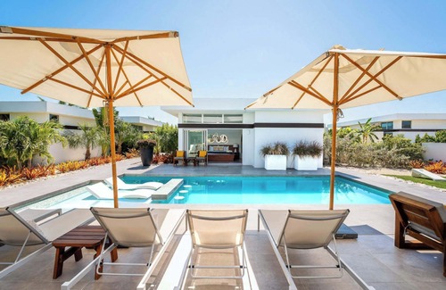 Long Bay Hills Villa | Beachside Family Retreat with Pool - White Villas