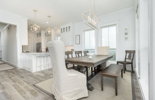 Galveston House | Beachside Home w/POOL, 2 Covered Decks - 2 Blocks to Beach, 9 mi from Downtown