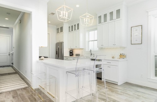 Galveston House | Beachside Home w/POOL, 2 Covered Decks - 2 Blocks to Beach, 9 mi from Downtown