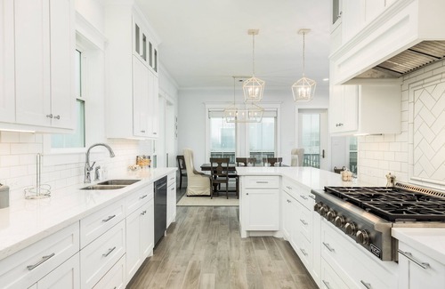 Galveston House | Beachside Home w/POOL, 2 Covered Decks - 2 Blocks to Beach, 9 mi from Downtown