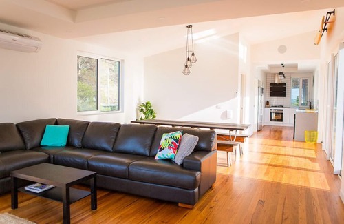 Separation Creek House | Beachside luxury living in Wye River-perfect for the family or groups of friends