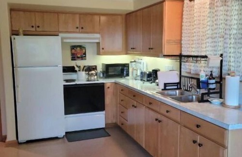 Vaughn Apartment | Beachside One Bedroom Apt on South Puget Sound