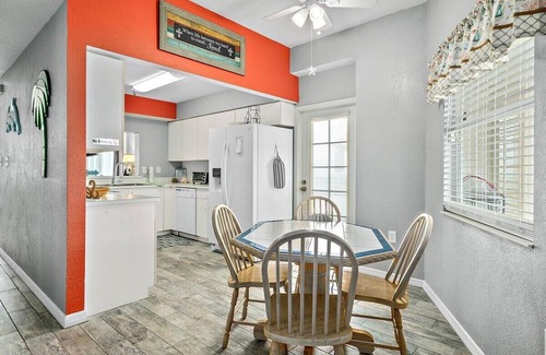 Palm Coast Apartment | Beachside Penthouse with Ocean Views