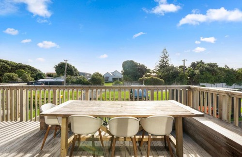 Otaki Beach House | Beachside Sanctuary - Otaki Beach Holiday Home