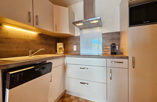 La Faute-sur-Mer House | Beachside Studio Cottage, 150m to Beach, Pets Allowed!