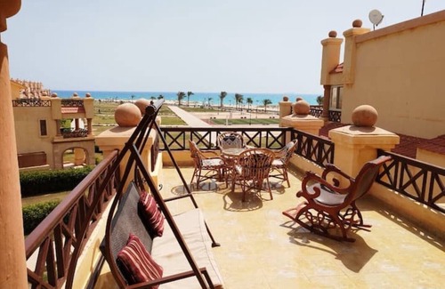 Sidi Abd El-Rahman Apartment | Beachview Apartment in Lazorde