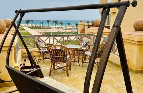 Sidi Abd El-Rahman Apartment | Beachview Apartment in Lazorde